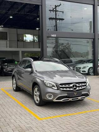 MERCEDES-BENZ GLA 200 1.6 CGI FLEX ENDURO 7G-DCT